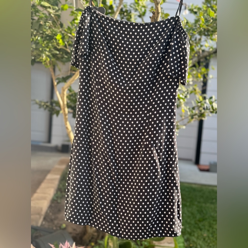 bebe Black and White Polka Dot of-the-shoulder flutter sleeves